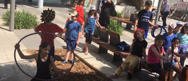 פעילות אומנות הקרקס בשכבה ג’, ד’ – שלי אופנהיימר, ג’2