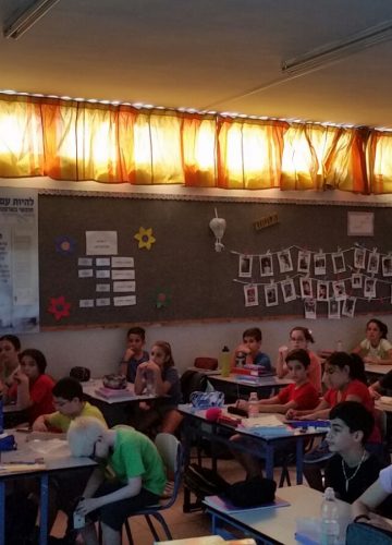 שיעור אנגלית בהנחיית מיכל רוזנברג