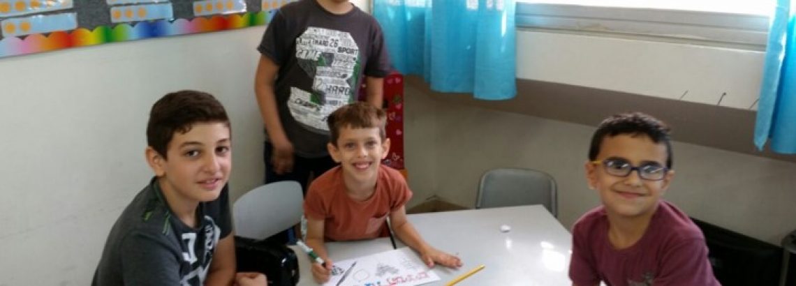 כיתות ו’ חונכות כיתות א’, דנה גולצוב ונגה אובל, כיתה ו’1