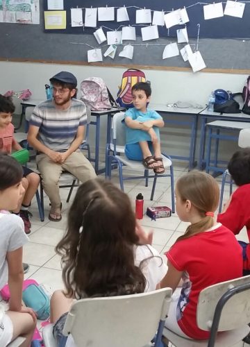 פעילות בינ”ה לחג השבועות – איתי כרם ועלמה שוורץ, ג’1