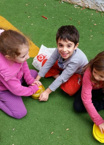 תפוז בארגז התפוחים – בהנחיית זיו עמית ונתלי פלג, א’