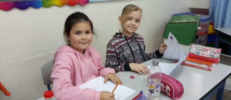 עזרה לחבר – שלי אופנהיימר, ג’2