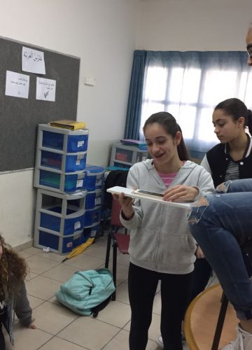סטופמושאן בלימודי תקשורת – רוני שם-טוב, ח’1