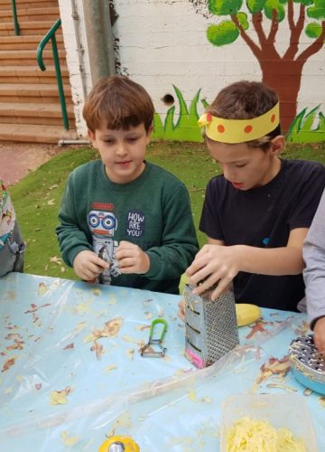 הפנינג חנוכה לשכבת כיתה א’