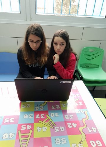 קוד מאנקי – ניקס בולוגולוב, ו’2