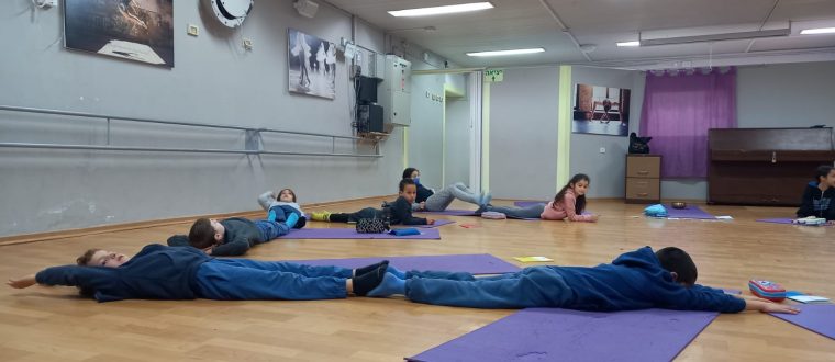 יוגה וגישה חיובית ופתוחה לחיים