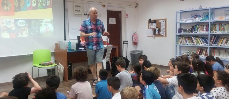 מפגש עם הסופר אלדד אילני – שירה כוכבי, ג’2